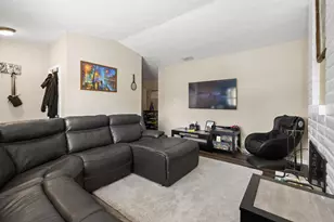 10251 Ellenwood Ave, Sacramento, CA 95827 - Photo 5