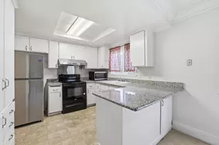 8054 Pegler Way, Sacramento, CA 95823 - Photo 9