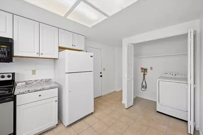 6830 Calvine Road, Sacramento, CA 95823 - Photo 17