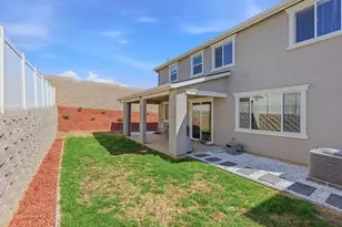 8025 Hughes Ct, Citrus Heights, CA 95610 - Photo 23