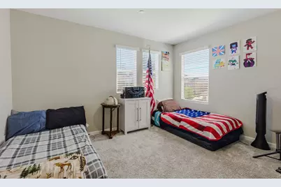 8025 Hughes Court, Citrus Heights, CA 95610 - Photo 19