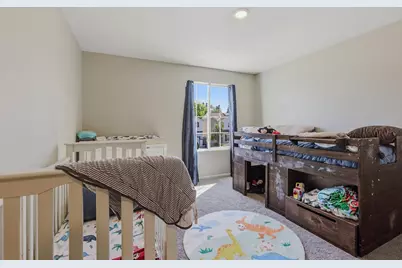 8025 Hughes Court, Citrus Heights, CA 95610 - Photo 17