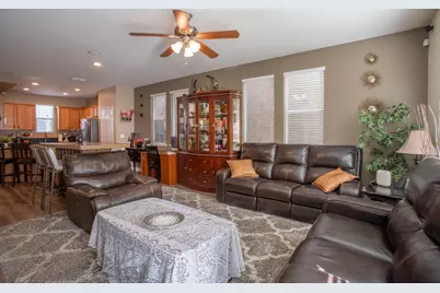 5012 Wuthering Avenue, Sacramento, CA 95823 - Photo 11