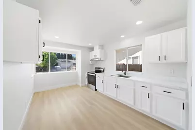 8251 Kilmer Circle, Sacramento, CA 95828 - Photo 17