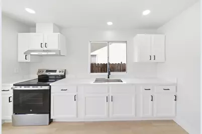 8251 Kilmer Circle, Sacramento, CA 95828 - Photo 19