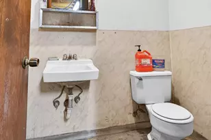 652 E Lockeford St, Lodi, CA 95240 - Photo 17