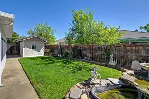9535 Clarke Farms Rd, Elk Grove, CA 95624 - Photo 5
