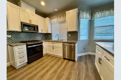 8215 Gold Sierra Court, Antelope, CA 95843 - Photo 7