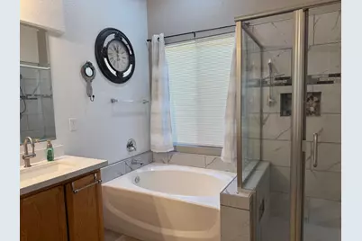 208 Murano Street, Los Banos, CA 93635 - Photo 7