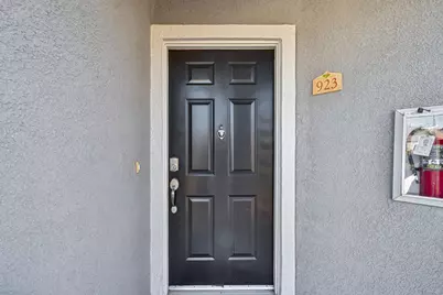 885 Halidon Way #923, Folsom, CA 95630 - Photo 3