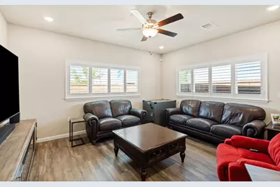 948 Hogan Road, Galt, CA 95632 - Photo 9