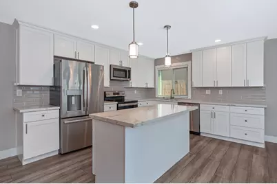 8139 Traver Court, Sacramento, CA 95828 - Photo 11