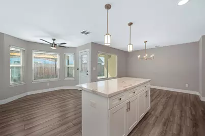 8139 Traver Court, Sacramento, CA 95828 - Photo 13