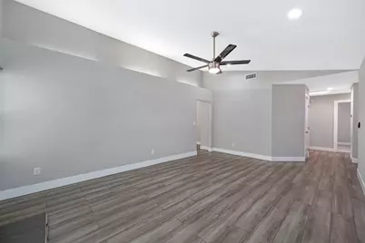 8139 Traver Court, Sacramento, CA 95828 - Photo 7