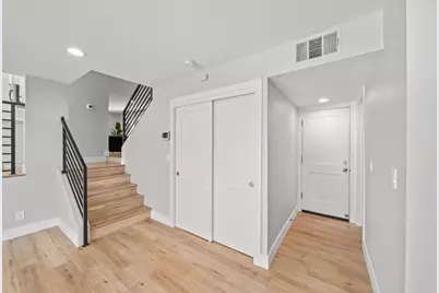 9813 Vista Grande Way, Elk Grove, CA 95624 - Photo 35