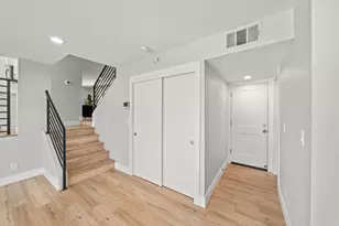 9813 Vista Grande Way, Elk Grove, CA 95624 - Photo 35