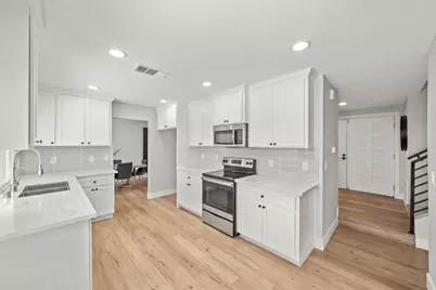 9813 Vista Grande Way, Elk Grove, CA 95624 - Photo 23