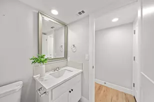 9813 Vista Grande Way, Elk Grove, CA 95624 - Photo 37