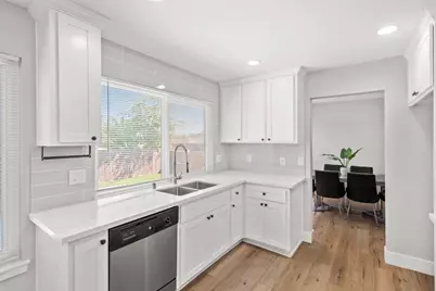 9813 Vista Grande Way, Elk Grove, CA 95624 - Photo 25