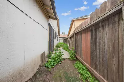 3833 Rion Way, Stockton, CA 95209 - Photo 35