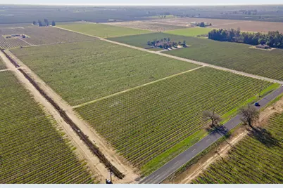 10400 E Harney Lane, Lodi, CA 95240 - Photo 13