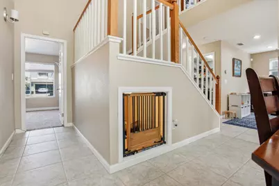 8870 Mandalay Way, Elk Grove, CA 95624 - Photo 17