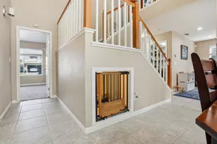 8870 Mandalay Way, Elk Grove, CA 95624 - Photo 17