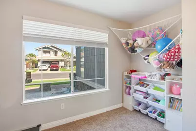 8870 Mandalay Way, Elk Grove, CA 95624 - Photo 19