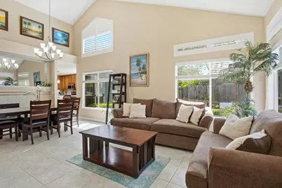 8870 Mandalay Way, Elk Grove, CA 95624 - Photo 5