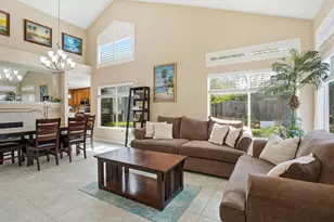 8870 Mandalay Way, Elk Grove, CA 95624 - Photo 5