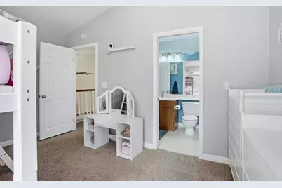 8870 Mandalay Way, Elk Grove, CA 95624 - Photo 33