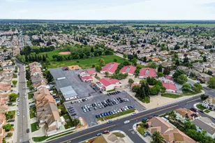 9475 Winding River Way, Elk Grove, CA 95624 - Photo 81