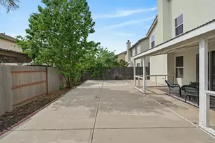 9475 Winding River Way, Elk Grove, CA 95624 - Photo 71