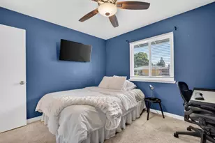 4575 Beechnut Way, Sacramento, CA 95823 - Photo 15