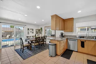 4575 Beechnut Way, Sacramento, CA 95823 - Photo 9