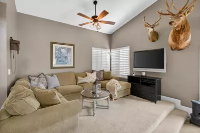5937 Laguna Villa Way, Elk Grove, CA 95758 - Photo 7
