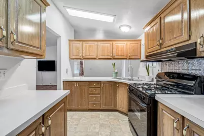 E Cleveland Avenue #142, Madera, CA 93638 - Photo 13