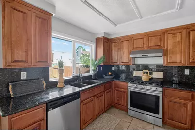 8240 Bedford Cove Way, Sacramento, CA 95828 - Photo 23