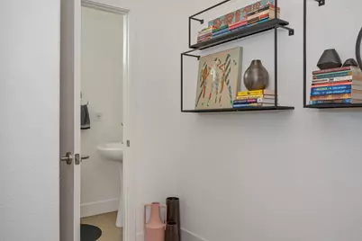 1707 17th Street, Sacramento, CA 95811 - Photo 9