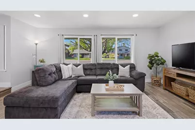 8128 Canyon Oak Drive, Citrus Heights, CA 95610 - Photo 9