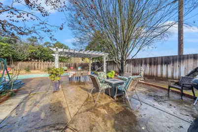 322 N Santa Ana Avenue, Modesto, CA 95354 - Photo 29