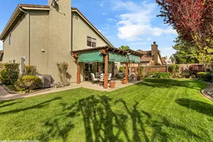 10223 River Park Cir, Stockton, CA 95209 - Photo 35