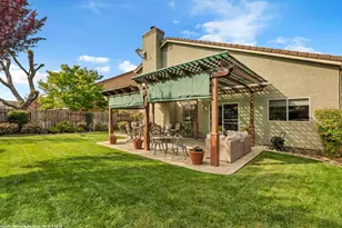 10223 River Park Cir, Stockton, CA 95209 - Photo 37