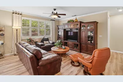 7560 Chatsworth Circle, Elk Grove, CA 95757 - Photo 9