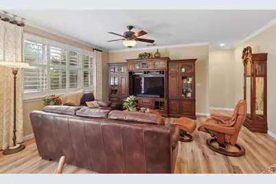 7560 Chatsworth Circle, Elk Grove, CA 95757 - Photo 9