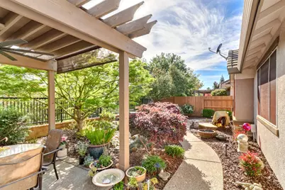 7560 Chatsworth Circle, Elk Grove, CA 95757 - Photo 39