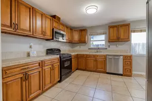 1605 Pimlico Dr, Modesto, CA 95350 - Photo 11