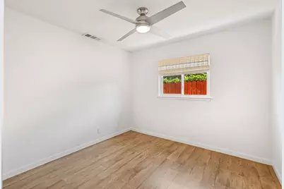 7630 25th Avenue, Sacramento, CA 95820 - Photo 17