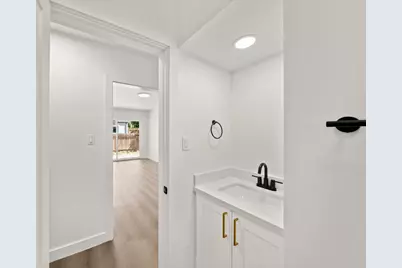 4416 Parker Avenue, Sacramento, CA 95820 - Photo 19