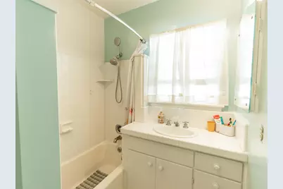 230 W 25th Street, Merced, CA 95340 - Photo 11